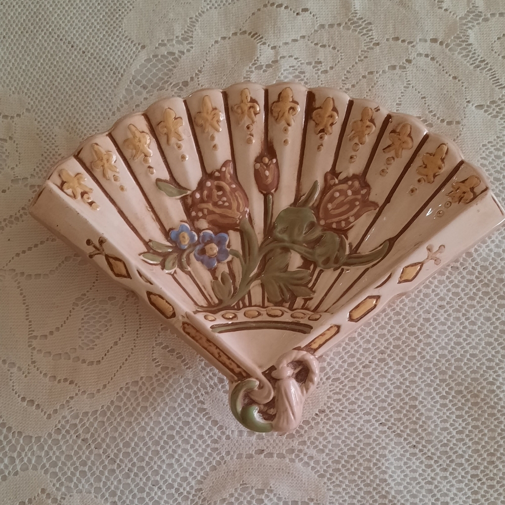 Handmade Floral Fan-Shaped Ceramic Candy Dish/ Vanity Dish